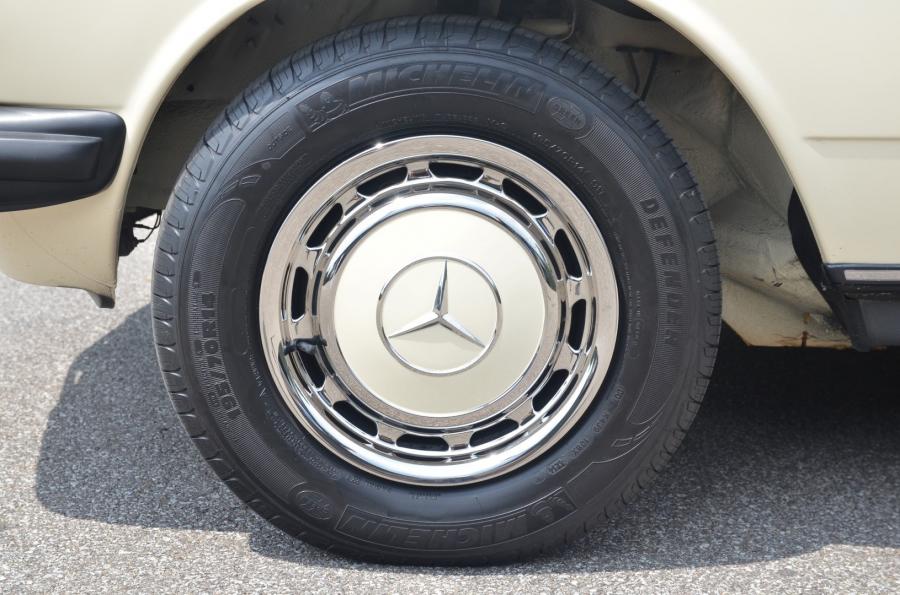 Колеса Mercedes-Benz 240 D (Bm.123.123) 1983 года  (EU) (фото 49 из 80)